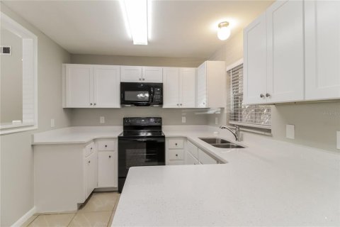 Casa en alquiler en Apopka, Florida, 3 dormitorios, 132.2 m2 № 1913927 - foto 4