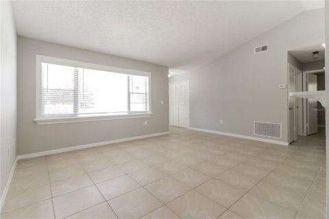 Casa en alquiler en Apopka, Florida, 3 dormitorios, 132.2 m2 № 1913927 - foto 3