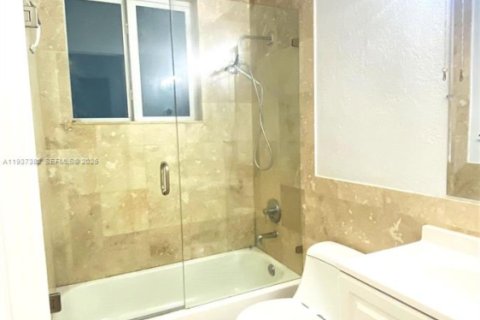 Снять в аренду кондоминиум в Майами-Бич, Флорида 1 спальня, 54.44м2, № 1995236 - фото 8