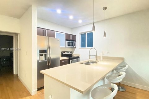 Снять в аренду кондоминиум в Майами-Бич, Флорида 1 спальня, 54.44м2, № 1995236 - фото 7