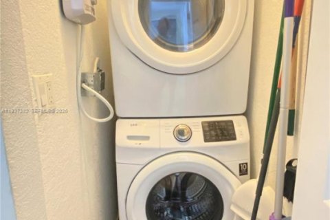 Снять в аренду кондоминиум в Майами-Бич, Флорида 1 спальня, 54.44м2, № 1995236 - фото 9