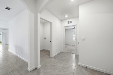 Casa en venta en Port St. Lucie, Florida, 4 dormitorios, 178 m2 № 2265760 - foto 24