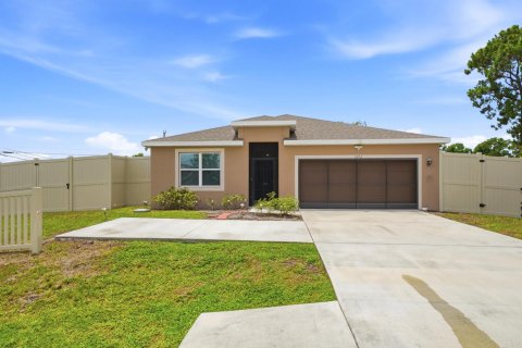 Casa en venta en Port St. Lucie, Florida, 4 dormitorios, 178 m2 № 2265760 - foto 5