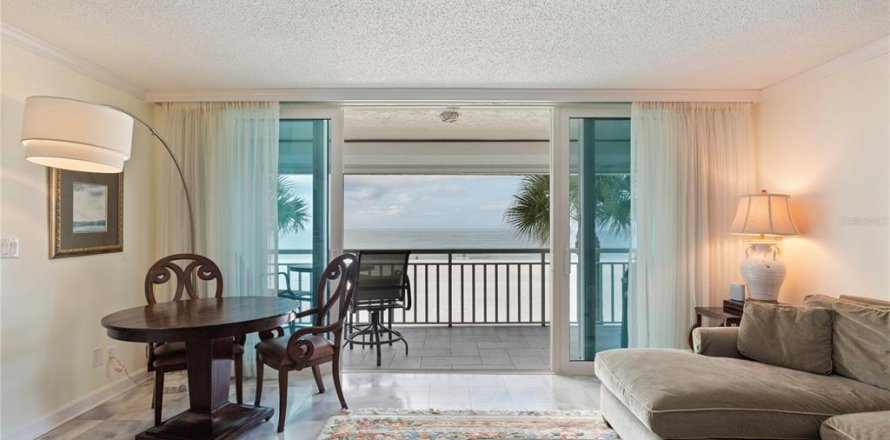 Condo à Belleair Beach, Floride, 3 chambres  № 2106449