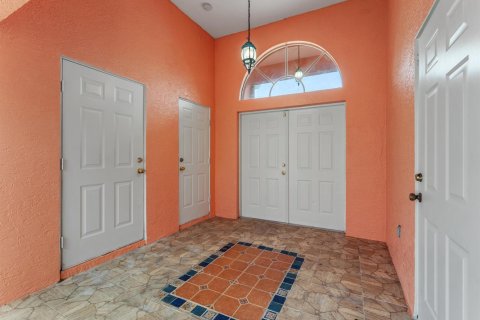 Villa ou maison à vendre à Port St. Lucie, Floride: 3 chambres, 241.08 m2 № 2190859 - photo 4