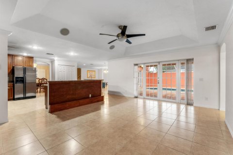Villa ou maison à vendre à Port St. Lucie, Floride: 3 chambres, 241.08 m2 № 2190859 - photo 10