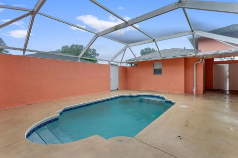 Villa ou maison à vendre à Port St. Lucie, Floride: 3 chambres, 241.08 m2 № 2190859 - photo 5