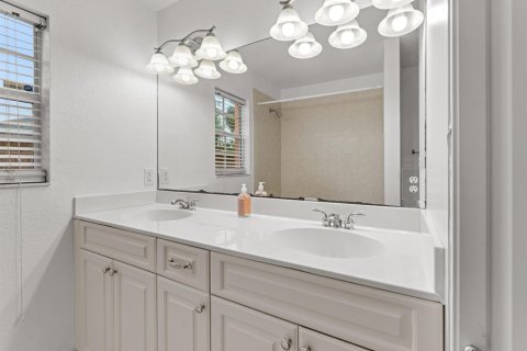 Villa ou maison à vendre à Port St. Lucie, Floride: 3 chambres, 241.08 m2 № 2190859 - photo 16