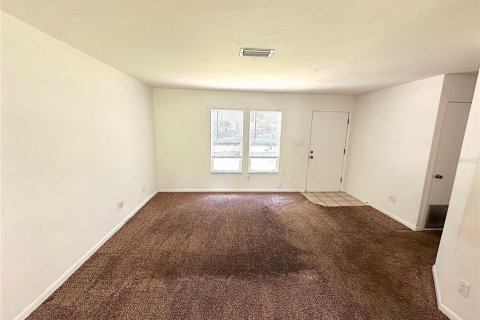 House in Gainesville, Florida 3 bedrooms, 111.11 sq.m. № 2117845 - photo 2