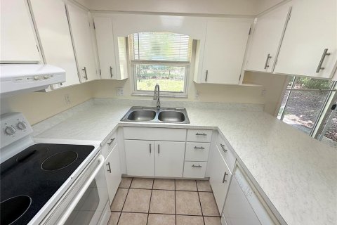 House in Gainesville, Florida 3 bedrooms, 111.11 sq.m. № 2117845 - photo 5