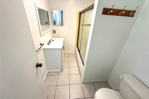 House in Gainesville, Florida 3 bedrooms, 111.11 sq.m. № 2117845 - photo 7