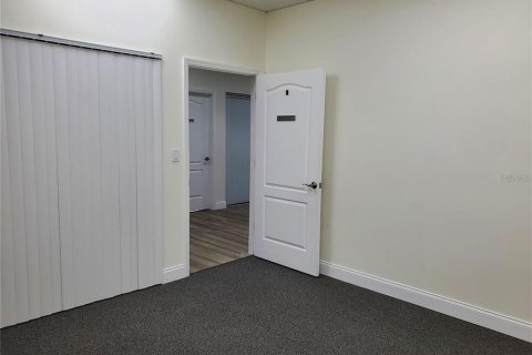 Propiedad comercial en alquiler en Orlando, Florida № 1901010 - foto 9
