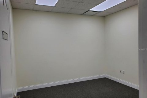 Propiedad comercial en alquiler en Orlando, Florida № 1901010 - foto 13