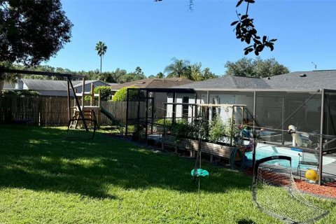 House in Valrico, Florida 4 bedrooms, 180.79 sq.m. № 2430960 - photo 21