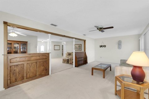 House in New Port Richey, Florida 2 bedrooms, 152.92 sq.m. № 1847926 - photo 10