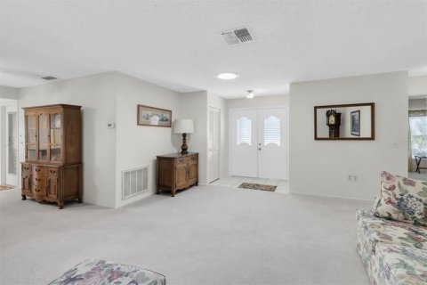 House in New Port Richey, Florida 2 bedrooms, 152.92 sq.m. № 1847926 - photo 4