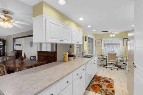 House in New Port Richey, Florida 2 bedrooms, 152.92 sq.m. № 1847926 - photo 12