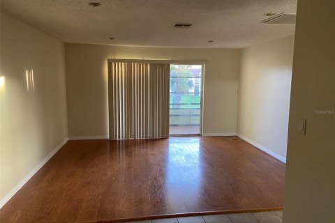 Copropriété à louer à New Port Richey, Floride: 2 chambres, 91.97 m2 № 1886842 - photo 2