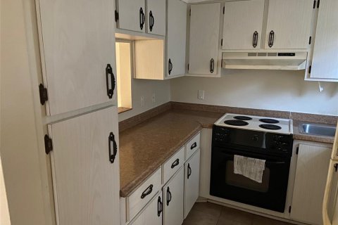 Copropriété à louer à New Port Richey, Floride: 2 chambres, 91.97 m2 № 1886842 - photo 5