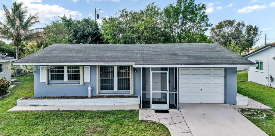 Casa en Tamarac, Florida 2 dormitorios, 103.86 m2 № 2045591