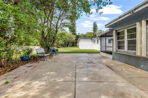 Casa en alquiler en Tamarac, Florida, 2 dormitorios, 103.86 m2 № 2045591 - foto 6