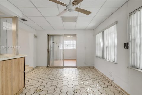 Casa en alquiler en Tamarac, Florida, 2 dormitorios, 103.86 m2 № 2045591 - foto 21