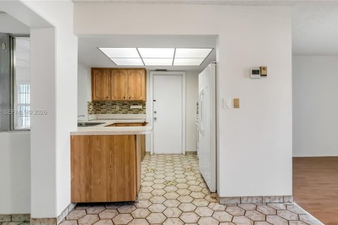 Casa en alquiler en Tamarac, Florida, 2 dormitorios, 103.86 m2 № 2045591 - foto 12