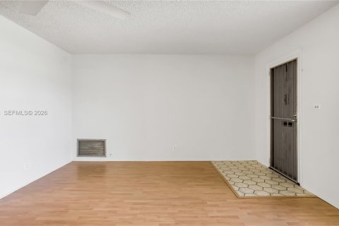 Casa en alquiler en Tamarac, Florida, 2 dormitorios, 103.86 m2 № 2045591 - foto 27