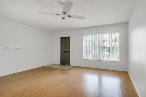 Casa en alquiler en Tamarac, Florida, 2 dormitorios, 103.86 m2 № 2045591 - foto 14