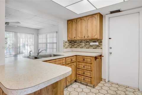 Casa en alquiler en Tamarac, Florida, 2 dormitorios, 103.86 m2 № 2045591 - foto 26