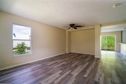 Casa en venta en Clermont, Florida, 4 dormitorios, 205.13 m2 № 2363378 - foto 4