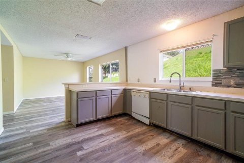 Casa en venta en Clermont, Florida, 4 dormitorios, 205.13 m2 № 2363378 - foto 9