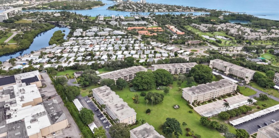 Condo à Jupiter, Floride, 2 chambres  № 2405846