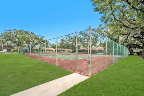 Townhouse in Pembroke Pines, Florida 2 bedrooms, 87.05 sq.m. № 1889189 - photo 25