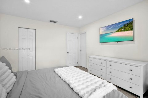 Townhouse in Pembroke Pines, Florida 2 bedrooms, 87.05 sq.m. № 1889189 - photo 17