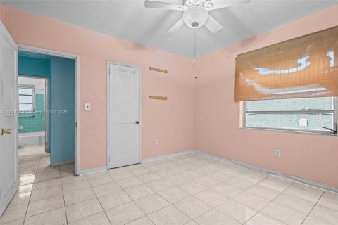 Immobilier commercial à vendre à Miami, Floride: 333.7 m2 № 1922030 - photo 18