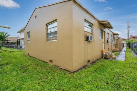 Immobilier commercial à vendre à Miami, Floride: 333.7 m2 № 1922030 - photo 21