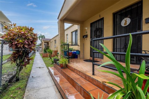 Immobilier commercial à vendre à Miami, Floride: 333.7 m2 № 1922030 - photo 8