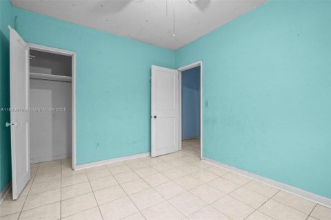 Immobilier commercial à vendre à Miami, Floride: 333.7 m2 № 1922030 - photo 14