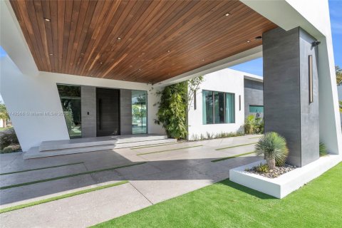 Купить виллу или дом в Майами, Флорида 5 спален, 522.11м2, № 1859867 - фото 4