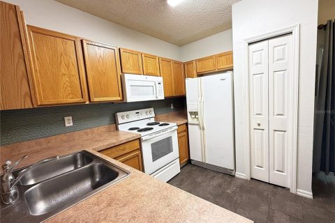 Touwnhouse à louer à Riverview, Floride: 3 chambres, 131.18 m2 № 2399226 - photo 10