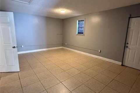 Casa en alquiler en Kissimmee, Florida, 4 dormitorios, 252.04 m2 № 2167762 - foto 12