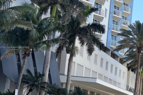 Condo in West Palm Beach, Florida, 1 bedroom  № 1772644 - photo 23