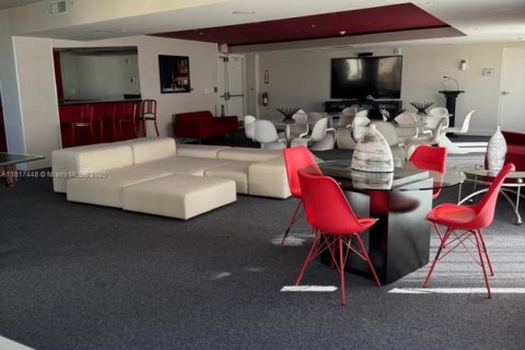 Condo in West Palm Beach, Florida, 1 bedroom  № 1772644 - photo 12