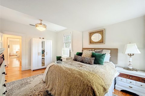 House in Orlando, Florida 3 bedrooms, 165.74 sq.m. № 2103105 - photo 11