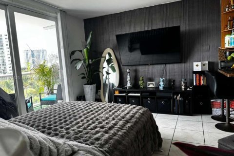 Condo in Sunny Isles Beach, Florida  № 2041032 - photo 23