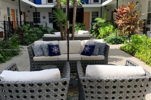 Apartment in Miami Beach, Florida 1 bedroom, 1715.63 sq.m. № 1929920 - photo 4