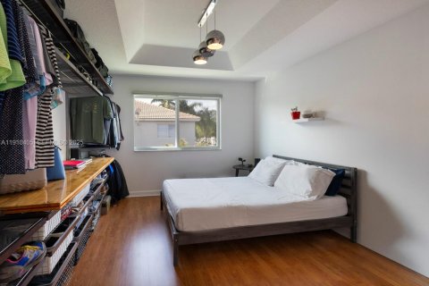 Townhouse in Doral, Florida 4 bedrooms, 167.97 sq.m. № 1975883 - photo 22