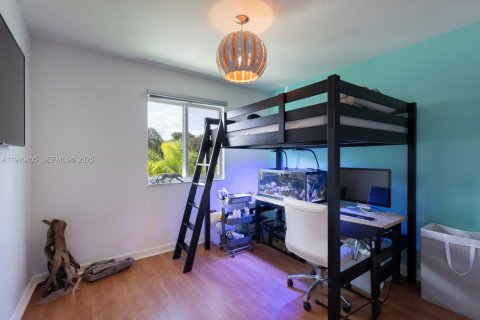 Townhouse in Doral, Florida 4 bedrooms, 167.97 sq.m. № 1975883 - photo 24