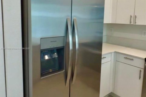 Adosado en alquiler en Homestead, Florida, 3 dormitorios, 129.41 m2 № 1920596 - foto 12